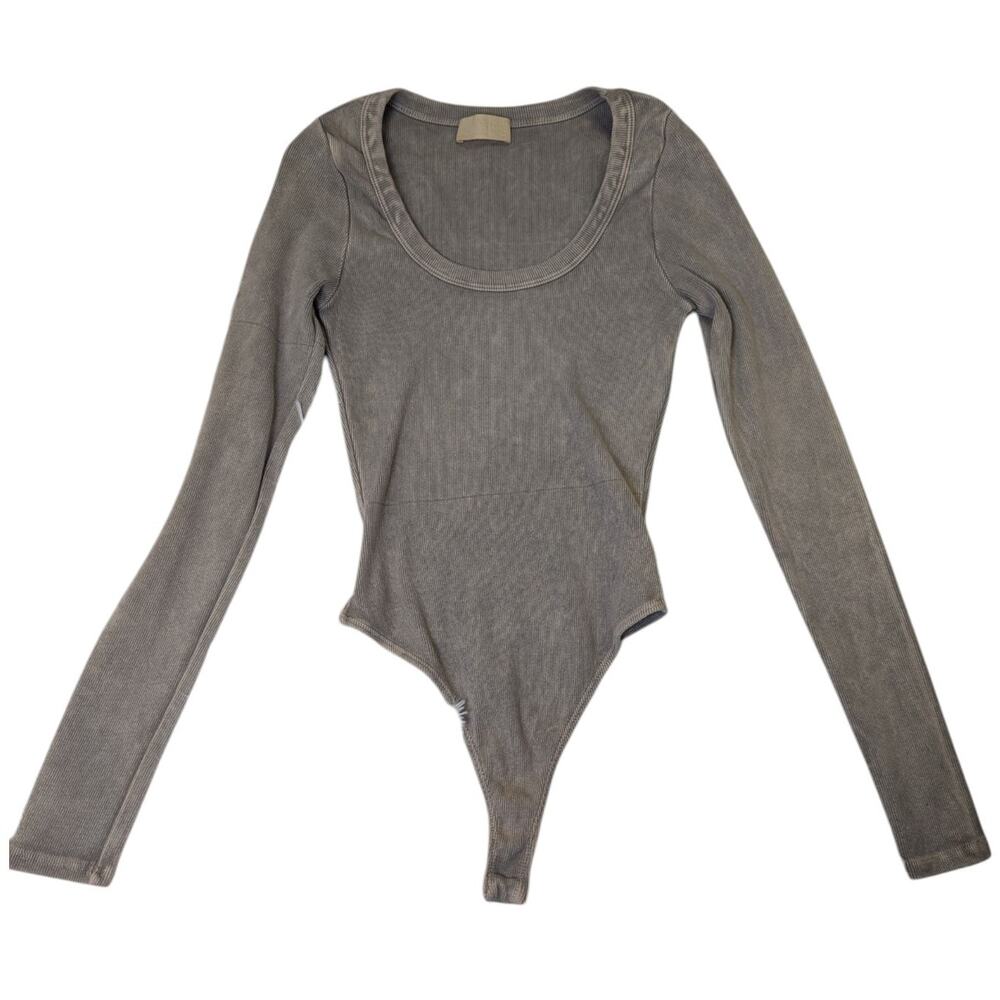 LA Luxe Rib Knit Long Sleeve Bodysuit Gray Beige Size L